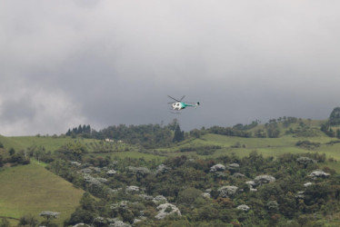 Fotos| LA PATRIA  Controles durante la Feria. La Policía dispone de un helicóptero MD 500 para el acompañamiento y apoyo a los eventos.