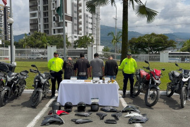 Motocicletas recuperadas en Armenia durante un operativo contra la alteración y comercialización ilegal de vehículos.