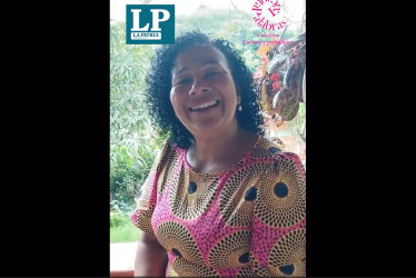 La caldense Ligia María Moreno Moreno, lee su poema desde el Resguardo Indígena Cañamomo Lomaprieta de Riosucio (Caldas). 