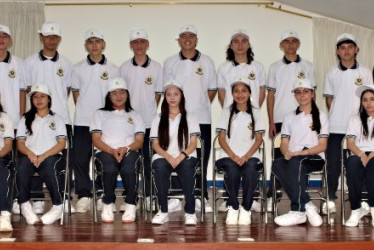 El grupo que comenzará su formación como Guardianes del Turismo y el Patrimonio Nacional en Salamina (Caldas).