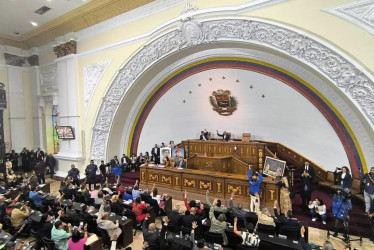La Asamblea Nacional de Venezuela, en la sesión sobre la ley de amnistía este jueves, en Caracas.