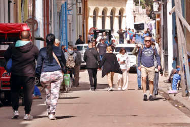 Mandan a empleados de Cuba a teletrabajo por falta de petróleo