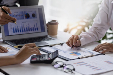 La contaduría pública ha sido leída como un oficio silencioso: números que cuadran, informes que se entregan, obligaciones que se cumplen. Hoy, ese relato resulta insuficiente.