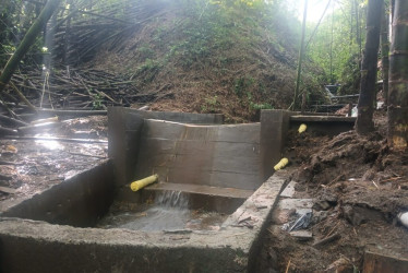 En Marquetalia, específicamente en la vereda Alegrías Bajo, se realizó la entrega oficial de las obras de fortalecimiento del acueducto veredal.