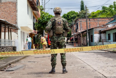 Colombia: un adolescente admite que participó en ataque con explosivos del Eln contra un batallón