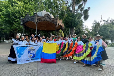 El grupo de danza Pasos de Mi Tierra intercambió experiencias con grupos de Argentina en encuentro internacional en San Javier (Chile).