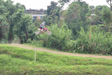 Polemica en el Bosque Popular por cobros en pista de motocross