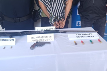 Foto| LA PATRIA  Lo que le hallaron al capturado.