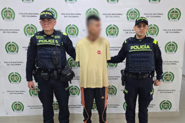 La Policía detuvo al sujeto en medio de requisas y verificación de antecedentes en el Centro de Manizales.