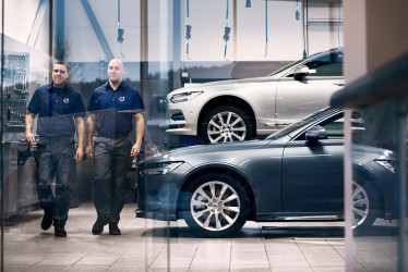 La región del Eje Cafetero incrementa la adopción de vehículos eléctricos premium, con cifras destacadas en Pereira y Manizales durante el 2025.