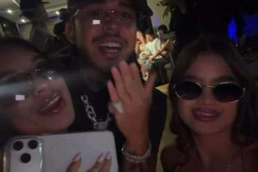 Westcol, junto a dos modelos, enviaron un video de agradecimiento a la Policía Caldas por recuperar el celular que se había perdido en Chinchiná.