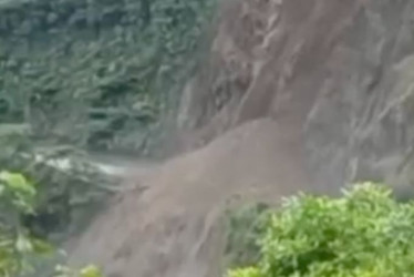 El deslizamiento se presentó a la altura del kilómetro 21+150, en el sector de la vereda Jamarraya,