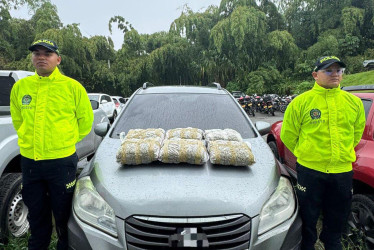 El grupo de automotores de Sijín pudo establecer que este vehículo tenía los guarismos de identificación alterados, motivo por cual se encuentra en proceso de investigación para conocer e identificar al posible propietario.