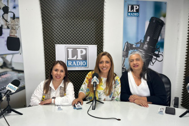 Francia Gómez, María Isabel Giraldo y Aide González integrantes de la Corporación Sagrada Familia de Manizales 