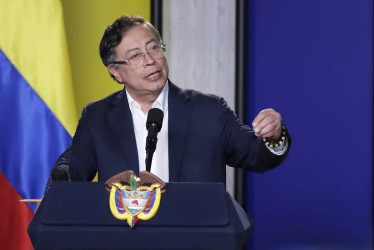 El presidente Gustavo Petro convocó para el próximo jueves (19 de febrero) movilizaciones en las plazas públicas del país en defensa del llamado "salario mínimo vital".