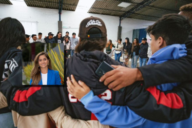Video: la candidata a la Cámara por Caldas María Ximena González Peláez (coalición Centro Democrático - Partido de la U) plantea subsidios para estudiantes que apoyan a sus familias.