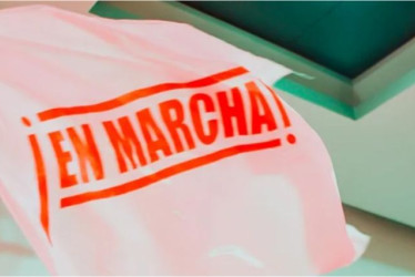 El Partido En Marcha es una organización política democrática y pluralista, cuya orientación ideológica se orienta hacia la racionalidad del centro.