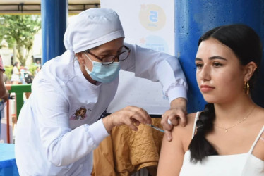 Las autoridades de salud del Eje Cafetero intensificaron las acciones preventivas para evitar contagios de fiebre amarilla en viajeros.