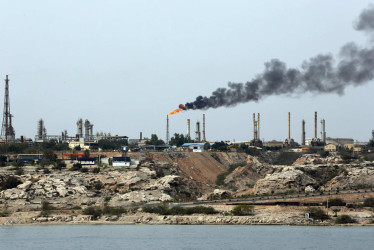 Ataque a IRan dispara precio del petroleo