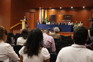 A la inauguración del VIII Congreso Nacional e Internacional de Comunicación de Afacom asistieron las autoridades locales, el alcalde de Manizales, Jorge Eduardo Rojas; el gobernador de Caldas, Henry Gutiérrez; quienes acompañaron a los directivos de la Universidad de Manizales.
