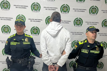 Al creador de contenidos le imputaron esta noche de viernes violencia contra servidor público.