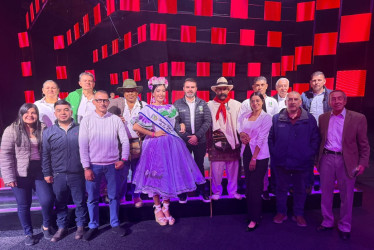 Una delegación de Marulanda, encabezada por el alcalde, Leonardo Giraldo Botero, participó en la grabación del programa Sábados Felices de Caracol Televisión.