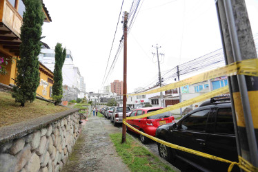 Poste a punto de caerse en Belén