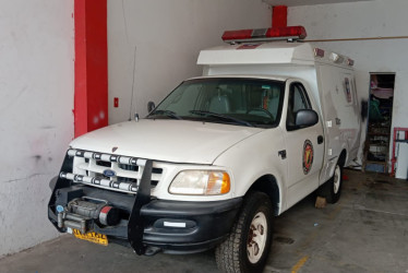 El Cuerpo de Bomberos prestaba el servicio de traslado, pero habilitar la ambulancia es costoso y no cuenta con los recursos para tal fin.