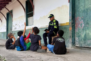 Fotos I Cortesía Policía Caldas I LA PATRIA  En Caldas, la Policía fortalece la lectura, los principios y los valores en niños, niñas y adolescentes.