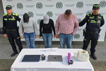Martha, Vanessa y Mauricio, señalados de hurtar elementos de un apartamento en Manizales.