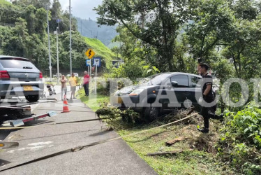 En el vehículo accidentado solo se movilizaba el conductor, a quien llevaron al Hospital de Caldas.