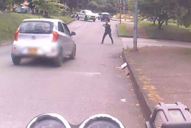 El hombre fue finalmente interceptado a la altura de los semáforos del Parque Industrial.