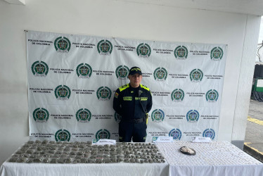 La Policía incautó estupefacientes y dinero, producto de la venta.