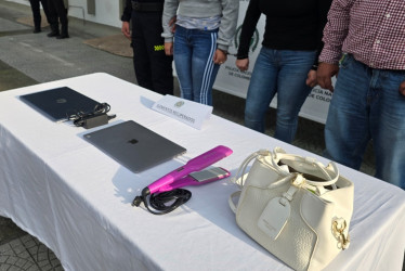 Los tres capturados intentaban huir con elementos hurtados de un apartamento en Manizales.
