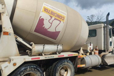 La empresa Concretol reportó el robo de los carros, todos de color blanco y de marca Kenworth, International y Chévrolet. 