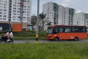 Todos los vehículos estarán claramente identificados con el distintivo “Ruta por la Democracia”.