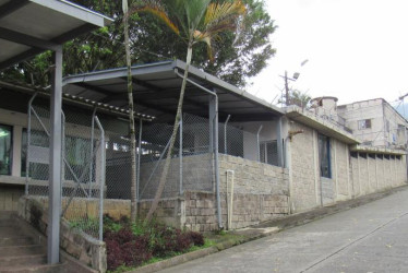 Escándalo por fiesta en una cárcel: las autoridades incautaron equipos de comunicación no autorizados, sustancias ilícitas y bebidas alcohólicas.