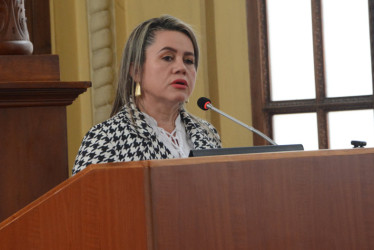 Ludirlena Pérez Carvajal, Mujer Cafam 2019 y líder de la Asociaicón de Mujeres Víctimas del Conflicto Armado en Colombia Gestionando Paz, durante su discurso en la Asamblea de Caldas. 