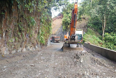 Planee su viaje del fin de semana con anticipación. En Caldas hay 10 vías con obras de mantenimiento y una ruta con un cierre total programado. En la foto, la vía La Dorada (Caldas) – Sonsón (Antioquia), en el corredor que conecta Florencia (Caldas) con Puente Linda (Antioquia).