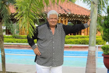 El caldense Santiago Mejía, fundador y director de la legendaria Orquesta La Octava Dimensión.