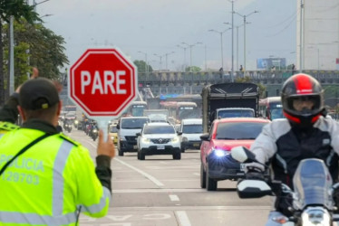 Las autoridades mantienen operativos de control para reducir accidentes y mejorar el comportamiento vial en la ciudad.