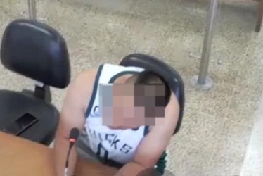 Foto| LA PATRIA  Le indicó que la apuñalaría y no descansaría hasta matarla y quitarle el niño. Además, la obligaba a tener relaciones sexuales.