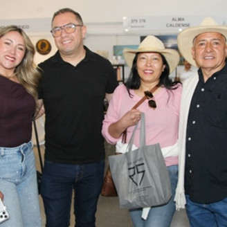 Marleny Campos, Gaby Téllez, Héctor Correa, Mishel Téllez, Julio Alexánder Téllez y Magda Pinto.