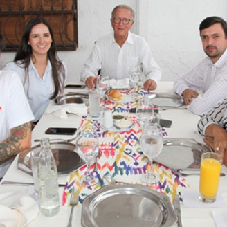 Santiago Dussan López, Camila Villegas Giraldo, Álvaro Dussan Luberth, Juan Martín Dussan López y Patricia López Villegas.