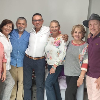 Foto | Argemiro Idárraga | LA PATRIA José Antonio Uribe celebró su cumpleaños junto a familiares y amigos en Pereira. En la imagen lo acompañan: Patricia Gutiérrez, Olga Lucía Betancur, Betty Contreras, Eulogio Camargo, José Antonio Uribe, María de Jesús Mesa, Eufaris Velásquez, Julio Chica y Luis Guillermo Mateus.