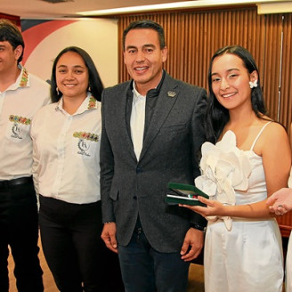 Juan Hidalgo, Mauricio Salazar, Jénnifer Castillo, Jorge Eduardo Rojas, Andreina Naranjo y María José Valencia.
