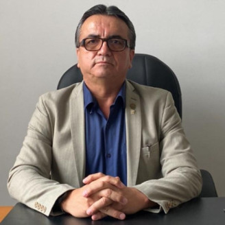 Juan Carlos Yepes Ocampo, reconocido por la defensa de la educación superior en Colombia, suena como posible aspirante a suceder a Fabio Hernando Arias en la Rectoría de la Universidad de Caldas.
