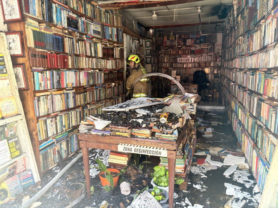 Las librerías de segunda son símbolos de la cultura. La pérdida de libros en el incendio del pasado lunes es también haber perdido miles de historias.