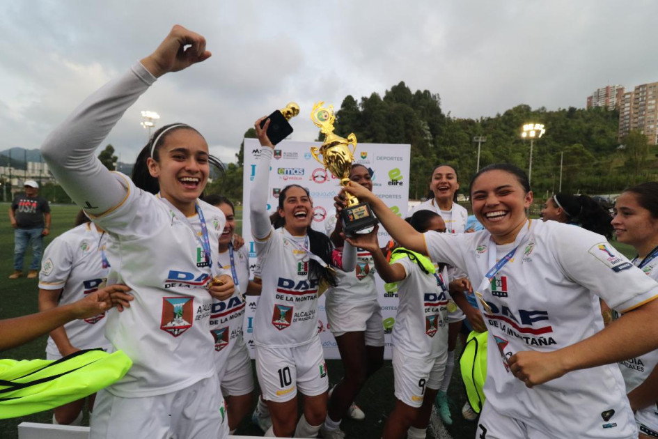 Once Caldas, campeón del fútbol femenino. Once Caldas, campeón del fútbol femenino.