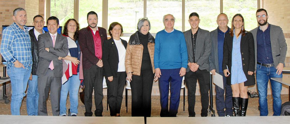 La Universidad de Caldas entregó reconocimientos especiales a los investigadores de la institución que cuentan con patentes, spin off y diseños industriales. El evento se realizó en el Café Cultural del Centro Cultural Universitario Rogelio Salmona.